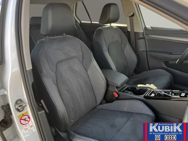 Volkswagen Golf 1.5 eTSI DSG IQ.Drive Style