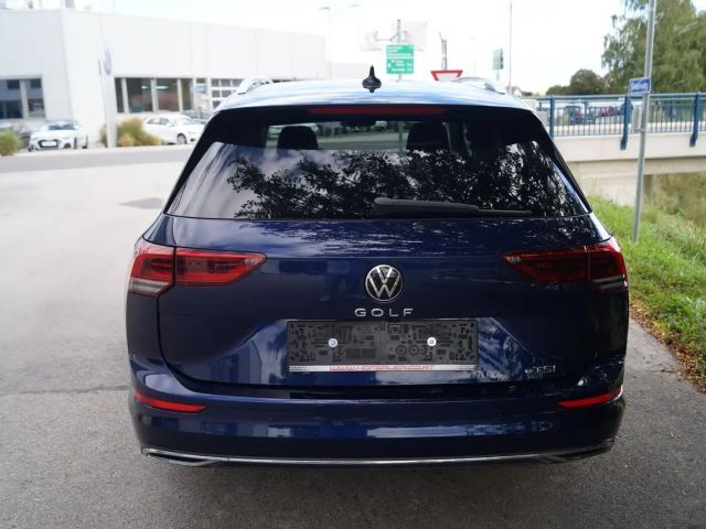 Volkswagen Golf DSG Style Variant