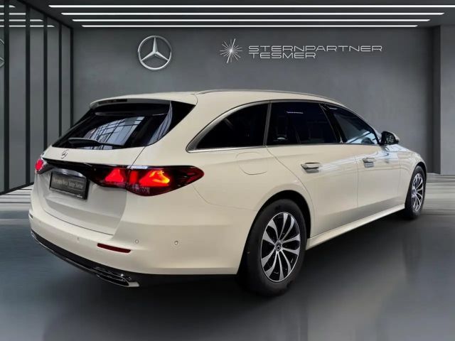 Mercedes-Benz E 200 AVANTGARDE Estate