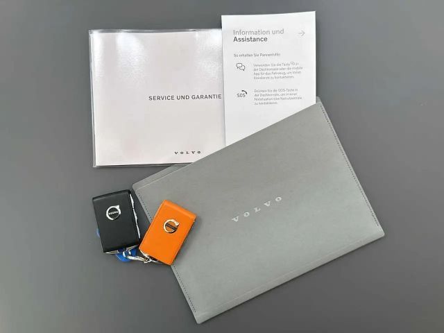 Volvo XC60 AWD Dark Plus