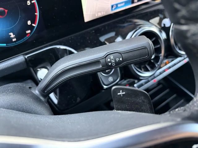 Mercedes-Benz GLA 200 GLA 200 d