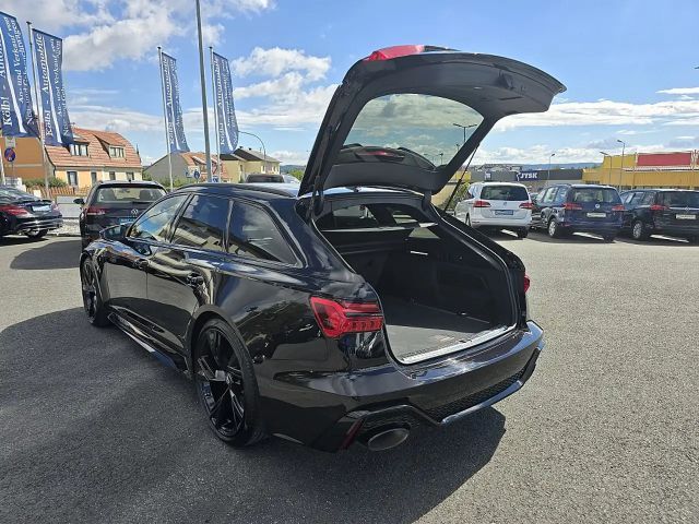 Audi RS6 Avant Quattro S-Tronic