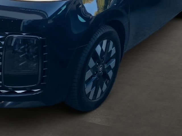 Hyundai Staria Signature