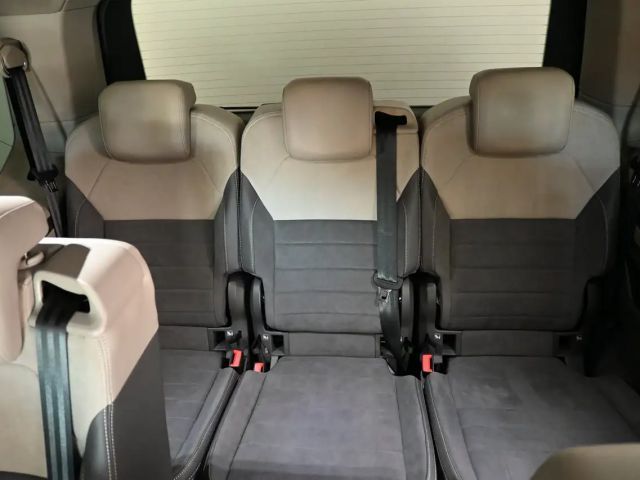 Volkswagen Multivan Style T7