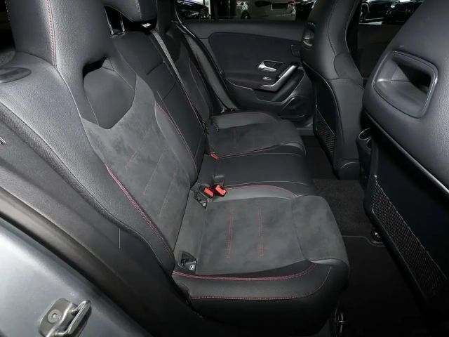 Mercedes-Benz A 200 AMG Line