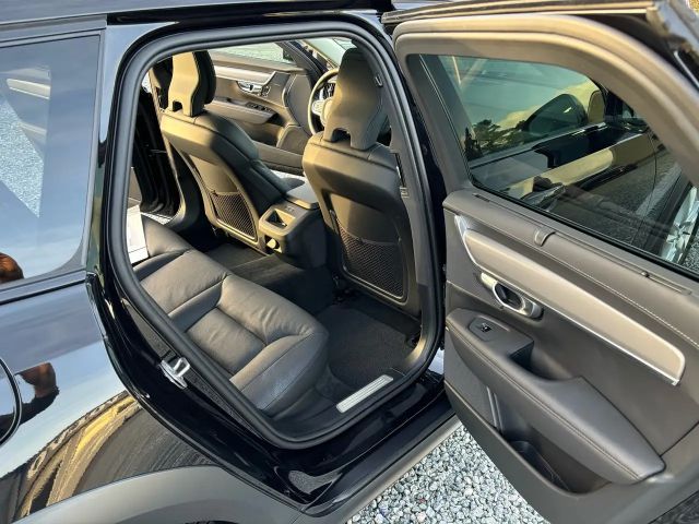 Volvo V90 Cross Country AWD Plus