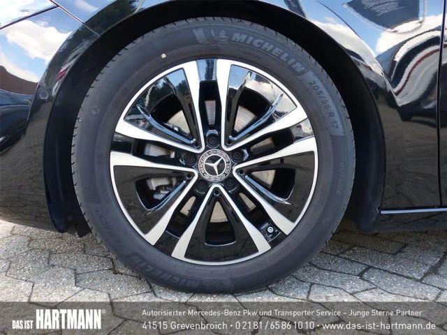 Mercedes-Benz A 180 A 180 d Progressive