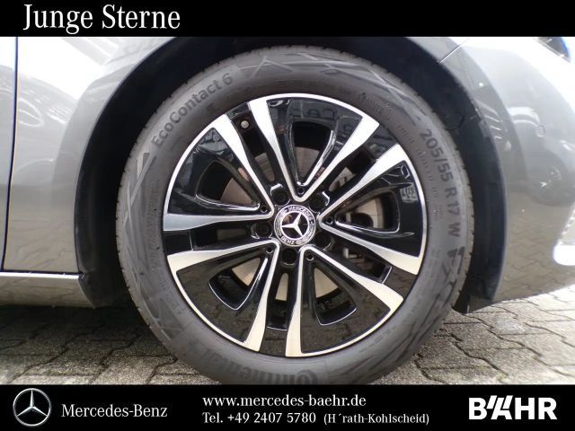 Mercedes-Benz B 200 Progressive Sedan