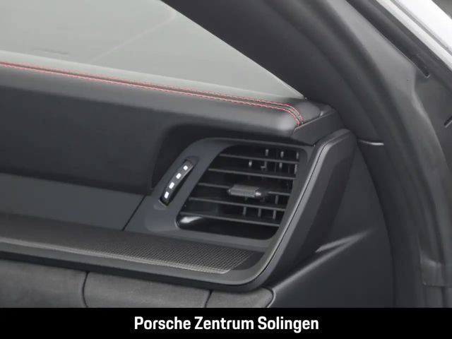 Porsche 992 Cabrio Carrera GTS