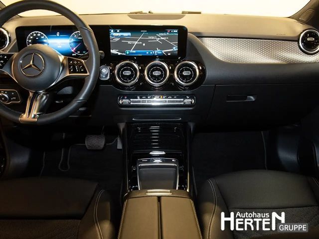 Mercedes-Benz GLA 200 Progressive