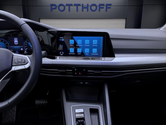 Volkswagen Golf 1.5 eTSI DSG Life Variant