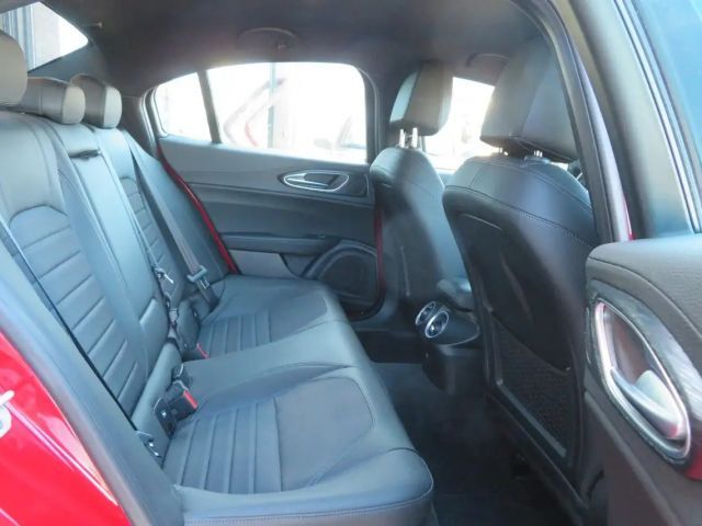 Alfa Romeo Giulia Q4