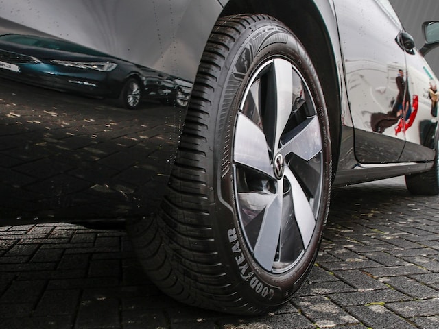 Volkswagen Passat 1.5 eTSI Business DSG Variant