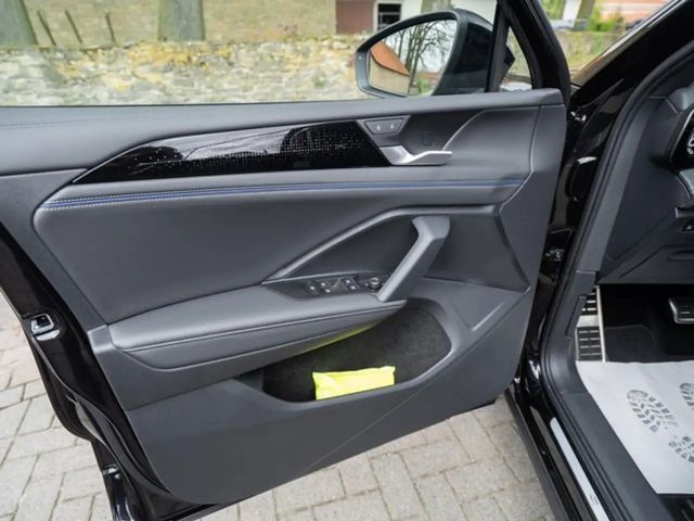 Volkswagen Tiguan DSG R-Line Style