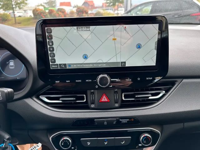 Hyundai i30 New i30 Kombi 1.5 DPi Sondermodell GO*LED,Navi.