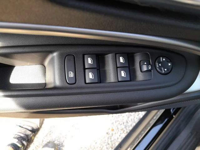 Jeep Avenger Altitude Full-Electric