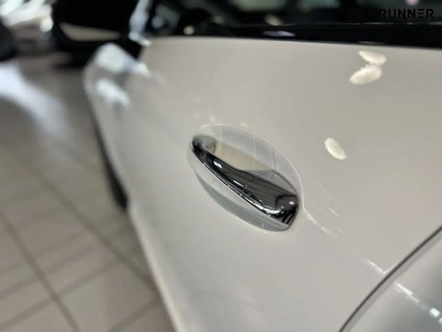 Mercedes-Benz CLA 250 4MATIC AMG Line