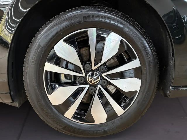 Volkswagen Golf 1.5 TSI Golf VIII