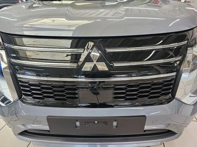 Mitsubishi Outlander 2,4 Intro