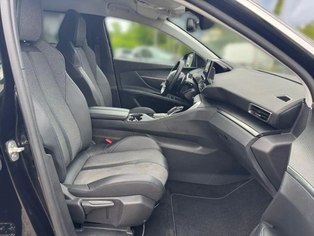 Peugeot 5008 EAT8 HDi