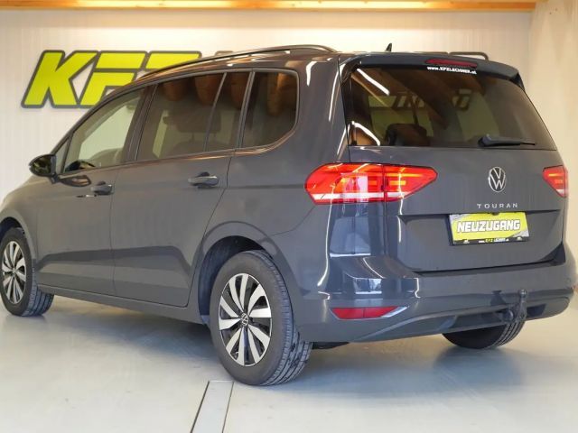 Volkswagen Touran 1.5 TSI DSG