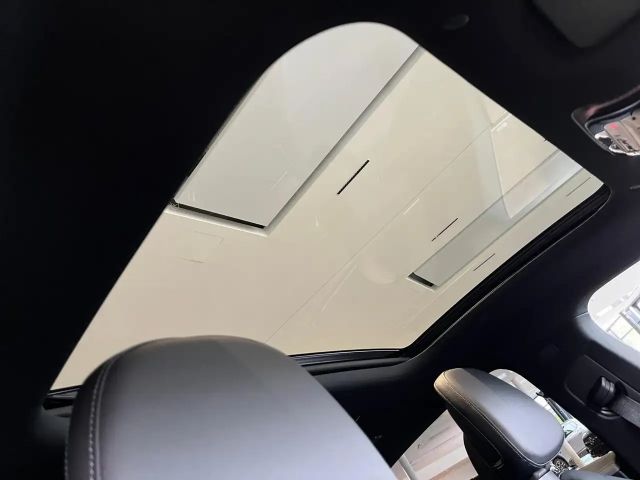 Mercedes-Benz EQE 300 Sedan