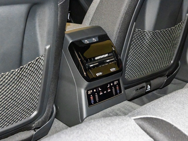 Audi A6 Avant Quattro S-Tronic