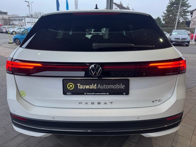 Volkswagen Passat 1.5 eTSI DSG IQ.Drive Variant