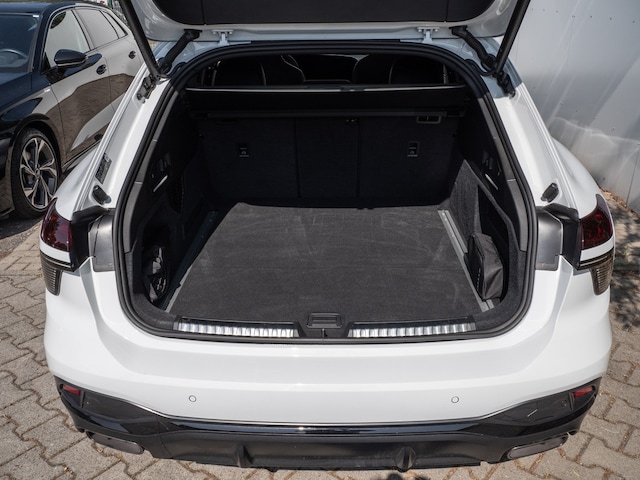 Audi A6 Avant Quattro S-Tronic