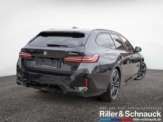 BMW 520 520d M-Sport Touring xDrive