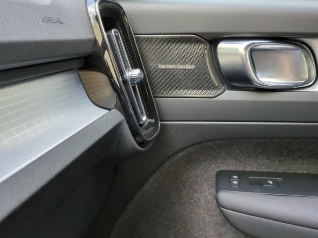 Volvo XC40 Dark Plus