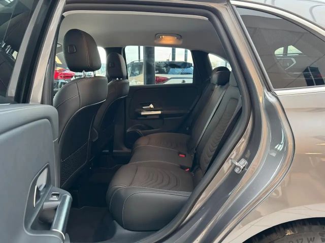 Mercedes-Benz B 180 Progressive