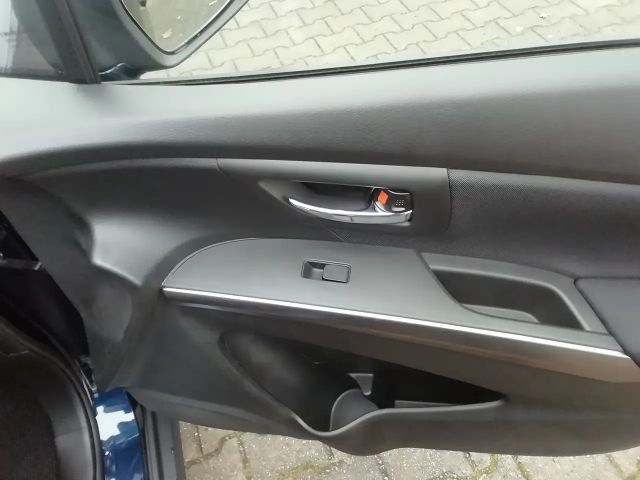 Suzuki S-Cross Hybrid