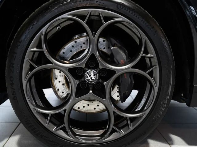 Alfa Romeo Stelvio Carbon Q4 Quadrifoglio