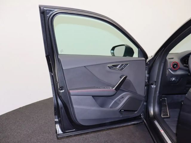 Audi Q2 35 TFSI S-Line