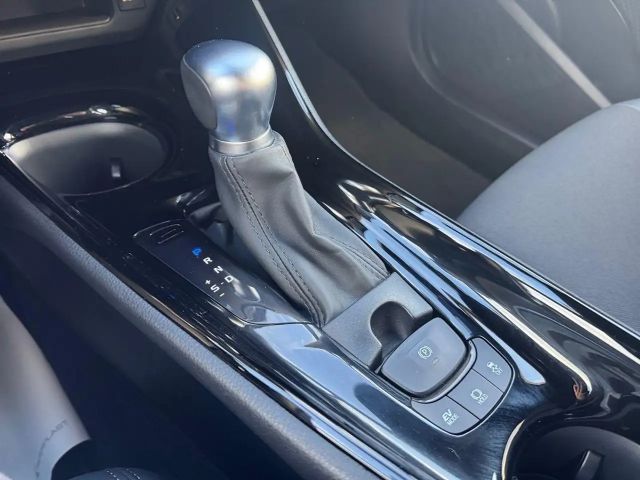 Toyota C-HR Hybride Team D