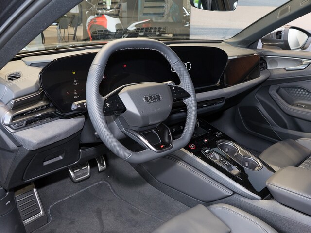 Audi A6 Avant Quattro S-Tronic