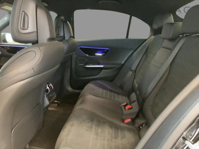 Mercedes-Benz C 200 C 200 d Sedan