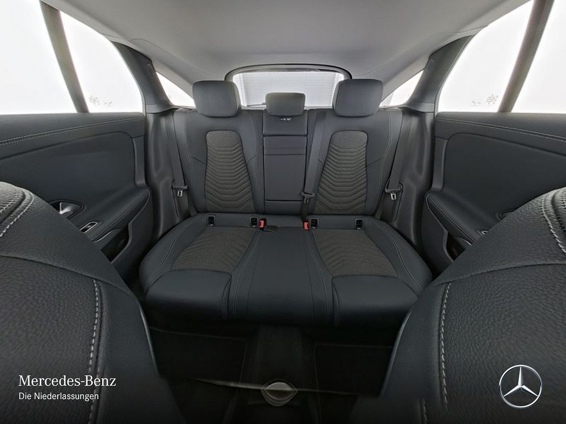 Mercedes-Benz CLA 180 Shooting Brake