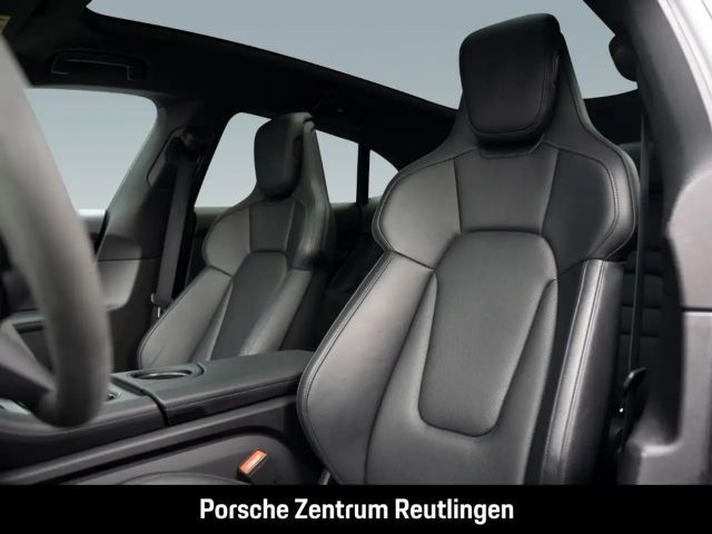 Porsche Taycan 4 Cross Turismo