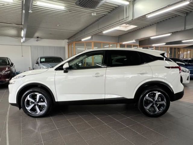Nissan Qashqai 1.3 Connecta LED+KEYLESS+360°+ACC+VC uvm