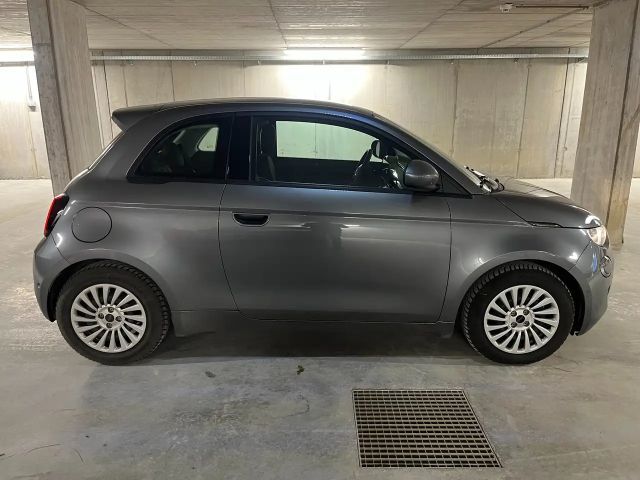 Fiat 500e 42 kWh