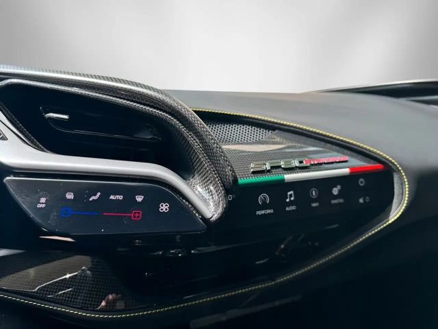 Ferrari SF90 Assetto Fiorano Stradale