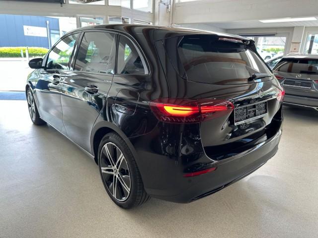 Mercedes-Benz B 200 Progressive Sedan