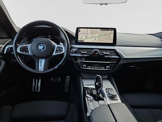 BMW 530 530e M-Sport Touring xDrive