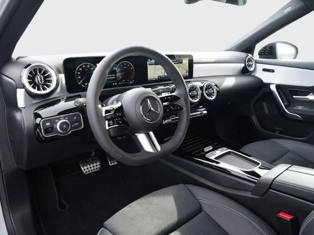 Mercedes-Benz A 200 AMG Line