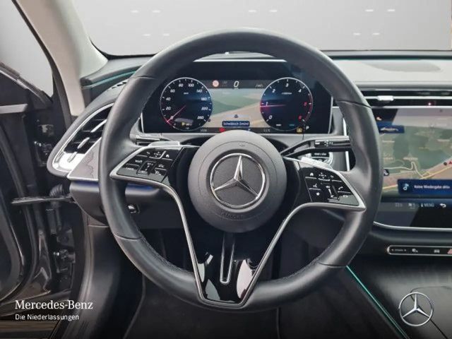 Mercedes-Benz E 220 AVANTGARDE E 220 d Sedan