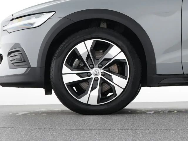 Volvo V60 Cross Country AWD Plus