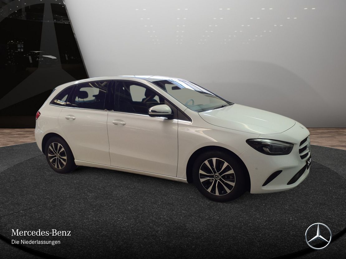 Mercedes-Benz B 200 Sedan