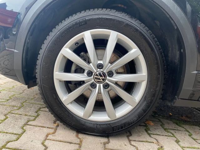 Volkswagen T-Roc IQ.Drive R-Line